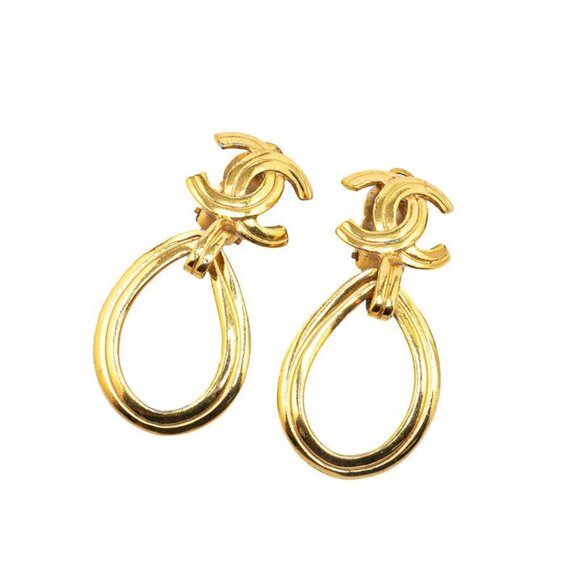 CHANEL CC Logos Hoop Dangle Clip-On Earrings Gold Tone 96P Auth w/Box D-1-015 - Picture 1 of 4